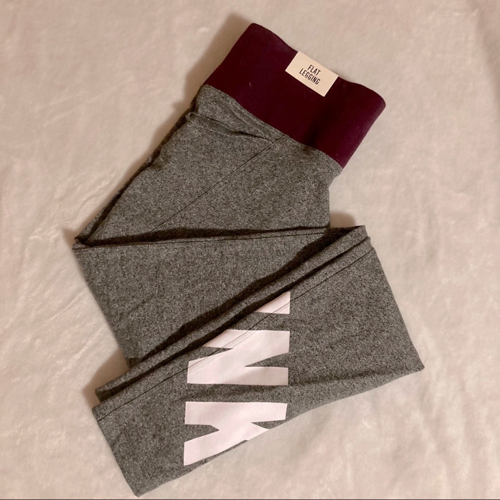 NWT VS Pink Flat Leggings w Pockets